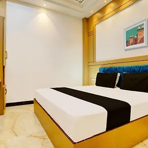 oyo-17037-hotel-gc-inn.hotels-varanasi.com/